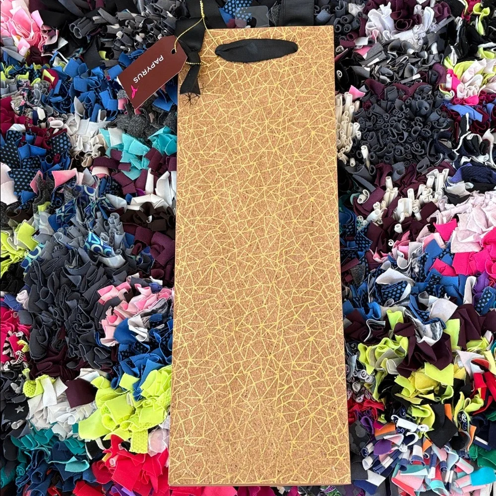 🆕Papyrus Golden Cork Wine Bag